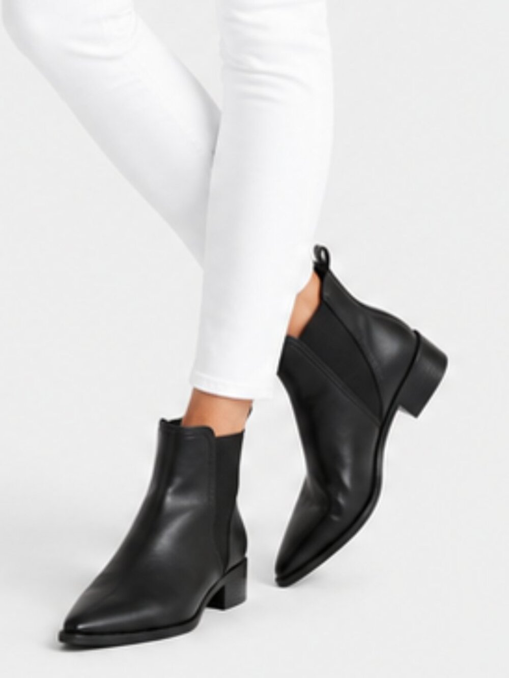 STEVE MADDEN Black Leather Chelsea Pointed Toe Ankle Jerry Boots Size 7.5